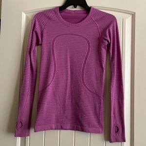 Lululemon long sleeve swiftly tech